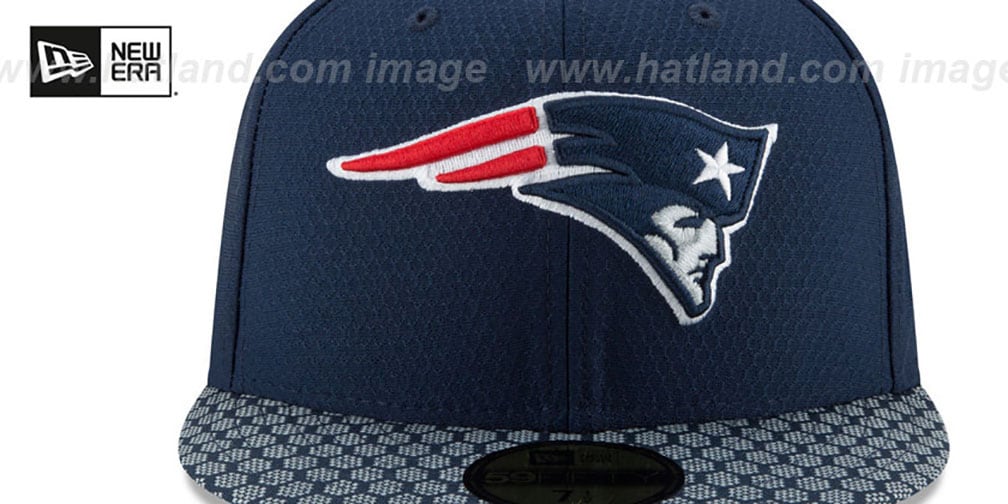 Patriots 'NFL SUPER BOWL LII ONFIELD' Navy Fitted Hat by New Era